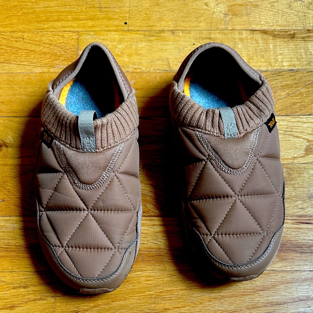Teva - Brown Quilted Slip-On Winter Shoes